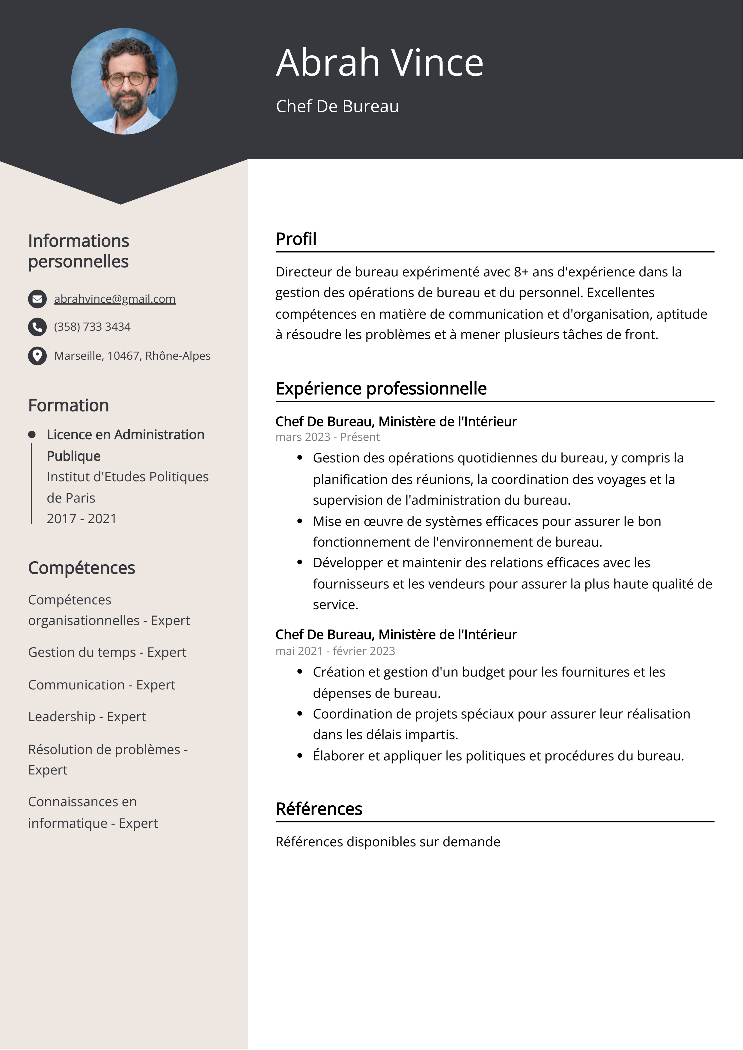 Exemple de curriculum vitae du chef de bureau